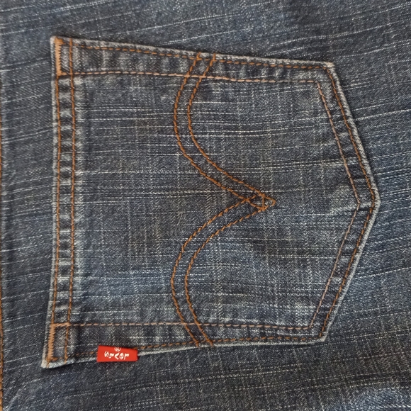 levi's strauss & co - Picture 2 of 9